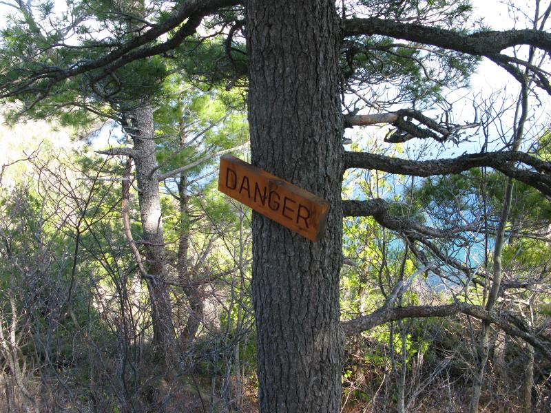 Danger sign near one of the cliffs