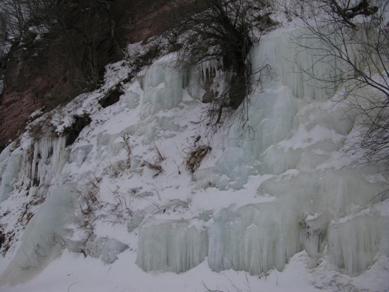 Piles of scrubby ice