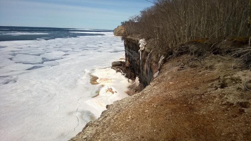 Grubby little cliff edge