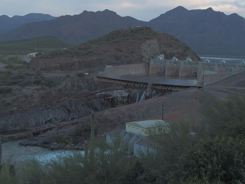 Dim morning light on Horseshoe Dam