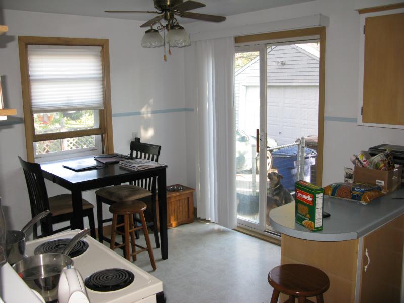 Small kitchen and dining area