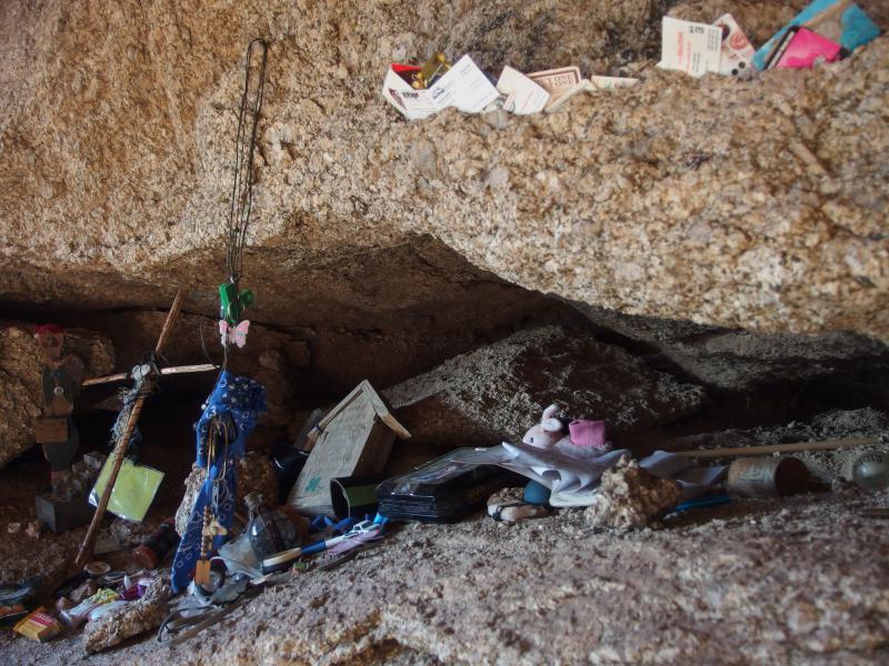 Small cache of knick-knacks in the Den