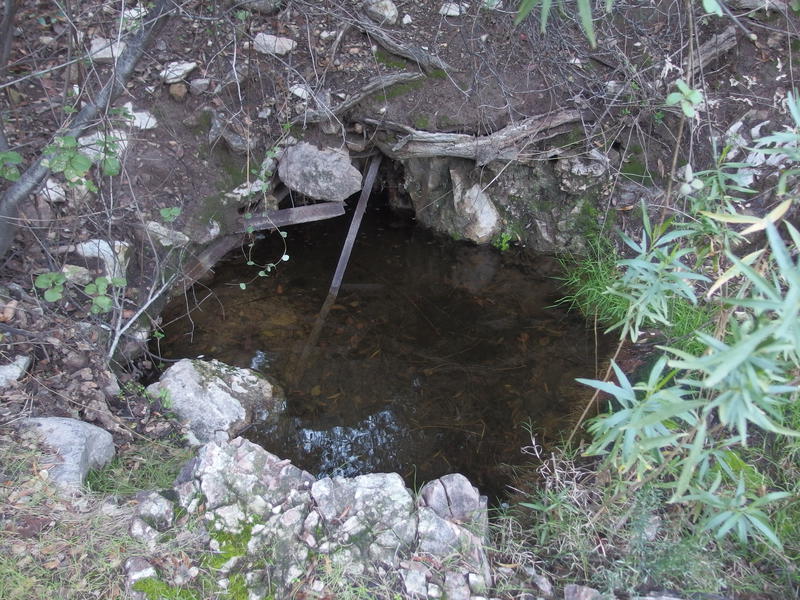 Small, rocky hole of Kane Spring